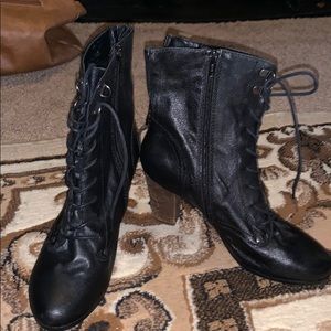 Cute black boots for $15